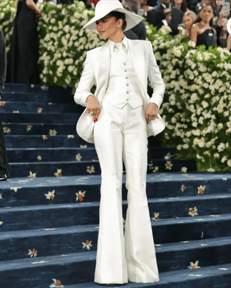 marca-met-gala-2025-terno-branco-Louis-Vuitton-03